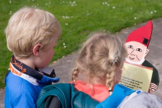 zelf een bordje lezen!